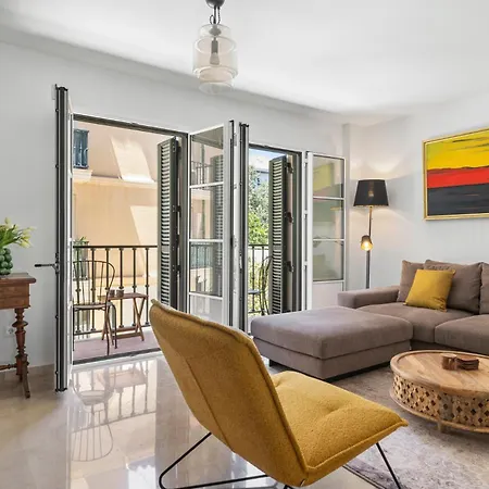 Apartment Stunning In Historic Center By Costarentals - Mal05 *