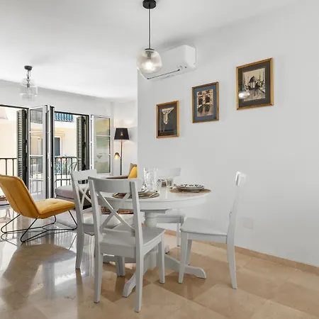 Stunning In Historic Center By Costarentals - Mal05 Apartment *
