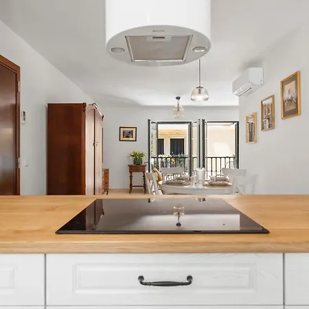 Stunning In Historic Center By Costarentals - Mal05 * Málaga